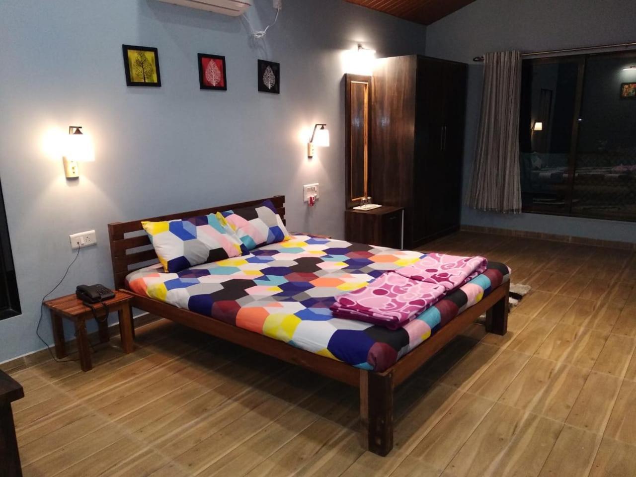 Bed and Breakfast Rutu Enclave Муруд Экстерьер фото
