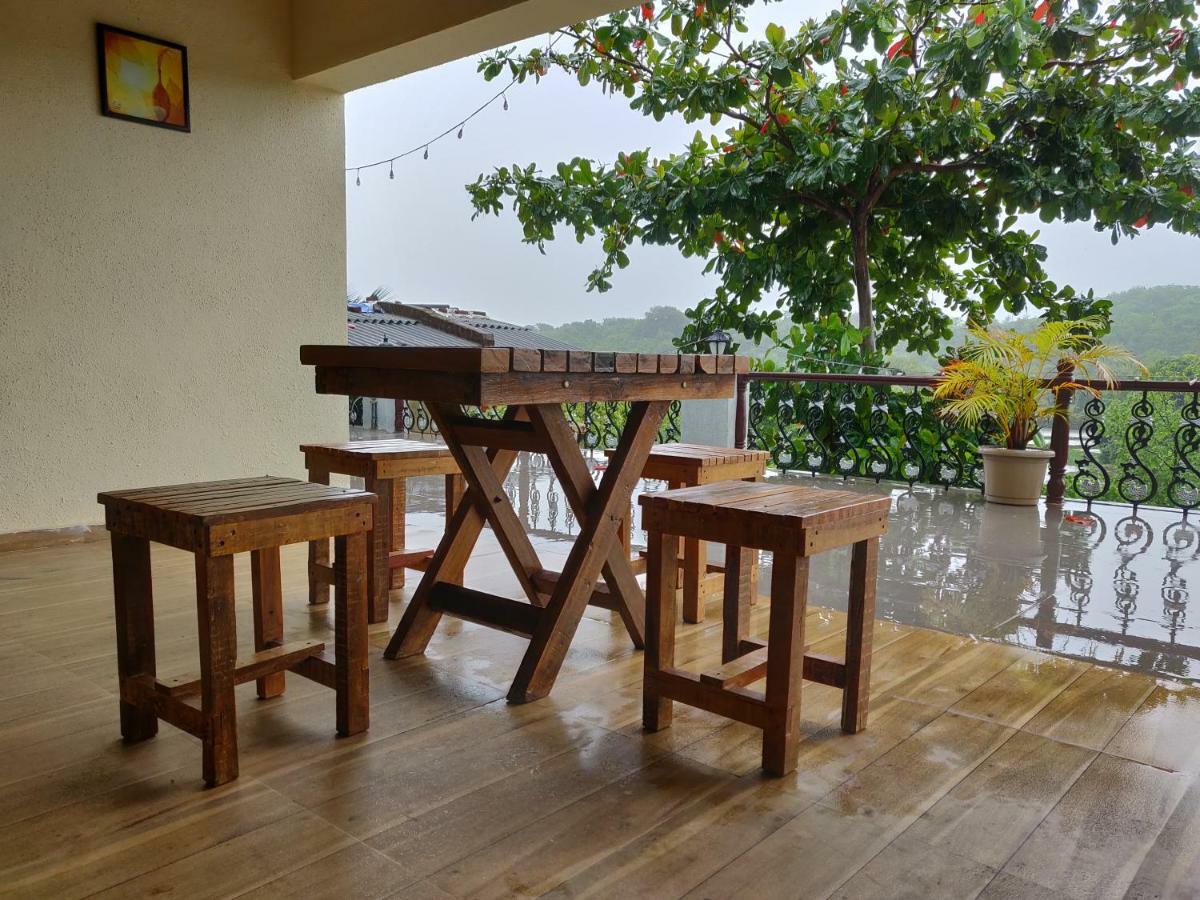 Bed and Breakfast Rutu Enclave Муруд Экстерьер фото