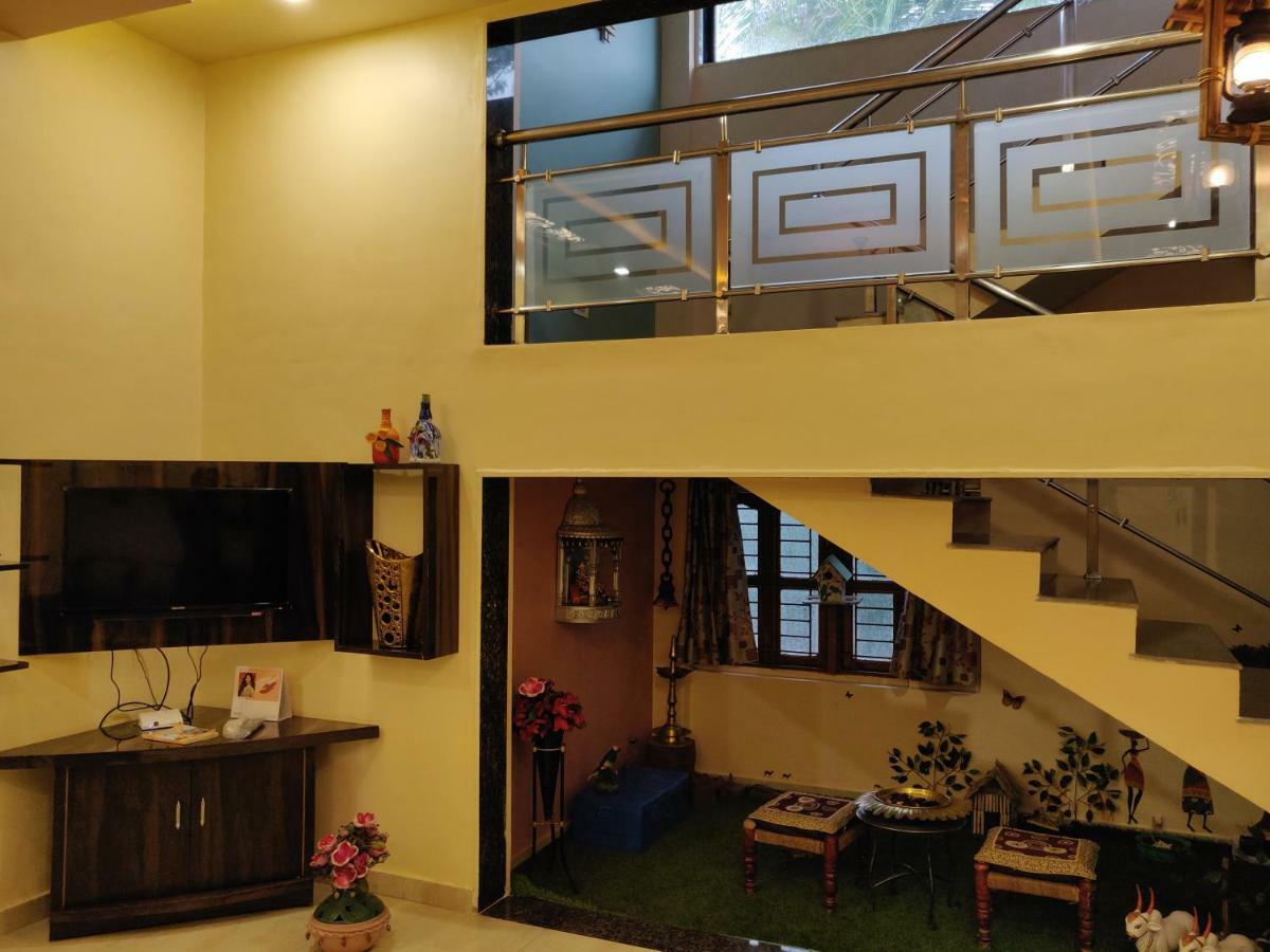 Bed and Breakfast Rutu Enclave Муруд Экстерьер фото